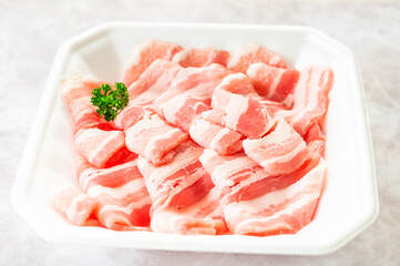 豚バラ肉の薄切り