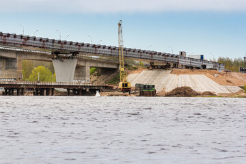 Fototapeta na wymiar Construction of a new bridge.