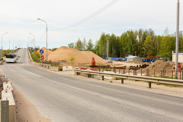 The construction site of the new bridge next to the old one.