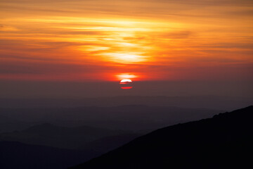 lever de soleil montagne