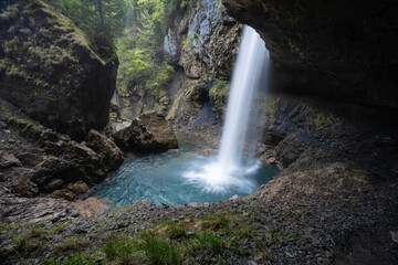 Fototapeta na wymiar Berglistüber waterfall in Switzerland near Linthal and Klausenpass