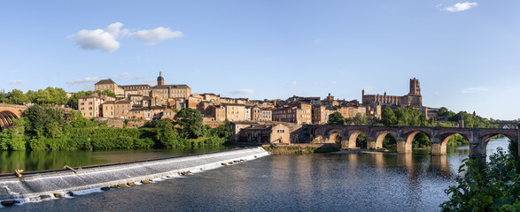 Fototapeta premium Vue panoramique de la ville d'Albi