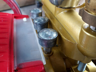 Grease cup to lubricant  piston pump