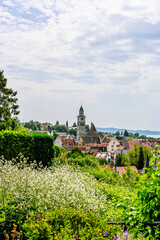Fototapeta premium Überlingen, Münster, St. Nikolaus, Aussichtspunkt, Panorama, Gallerturm, Stadtbefestigung, Kirche, Altstadt, Altstadthäuser, Bodensee, Uhlandshöhe, Sommer, Baden-Württemberg, Deutschland