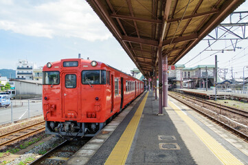 Obraz premium 岡山地区で活躍するレトロな気動車