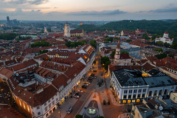 Obraz premium Aerial summer spring sunset view in Vilnius old town, Lithuania