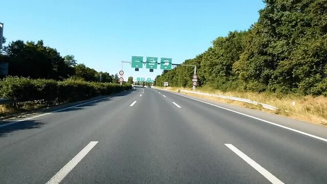 Hyperlapse d'arriv&eacute;e &agrave; la douane