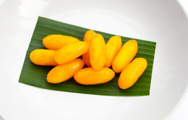 Mung bean paste formed in egg yolk and sugar. Thai Desse