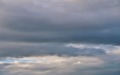 Wolkenlandschaft am Abendhimmel