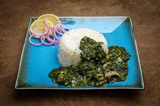 Molokhieh - Spinat mit H&uuml;hnchen und Reis