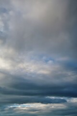 Obraz premium Tief hängende Wolken