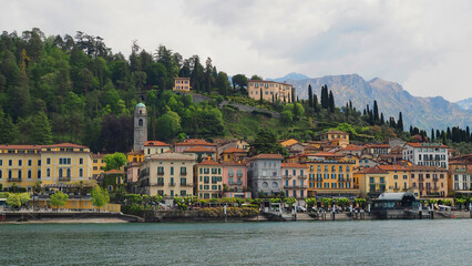 Naklejka premium Varenna vom See aus
