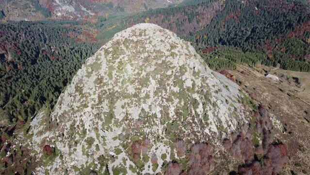 Mont Gerbier de Jonc, Ard&egrave;che, Auvergne-Rh&ocirc;ne-Alpes.
Sources de la Loire.