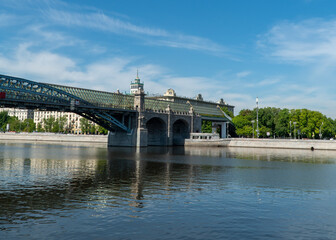 Obraz premium bridge over the river