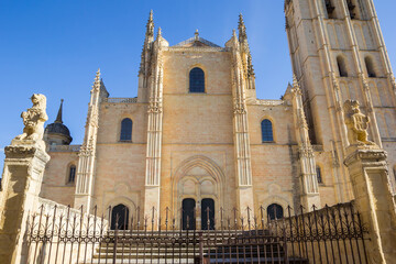 Fototapeta na wymiar Front facade of the historic cathedral in Segovia, Spain