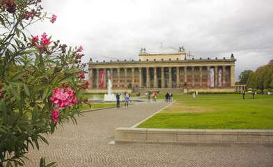 18:  Altes Museum (Old museum) on Museum Island in Berlin