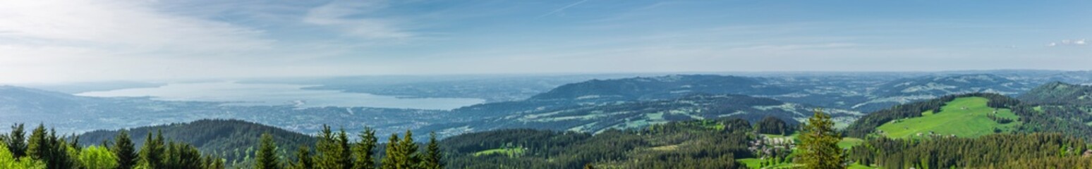 Blick auf den Bodensee vom Lank am Bödele in Vorarlberg