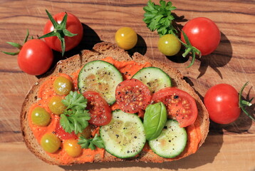 Fresh bread with cucumbers and tomatoes