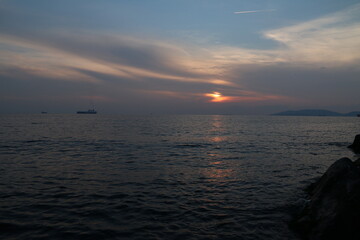 Fototapeta premium sunset over the sea