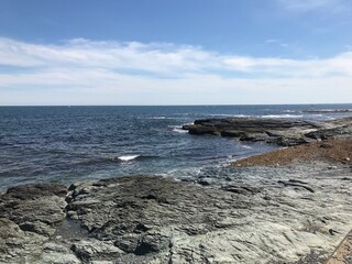 sea and rocks
