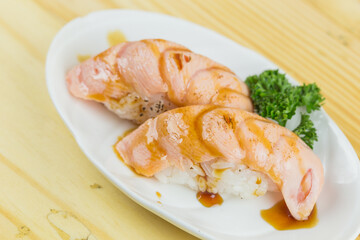 Grilled salmon sushi