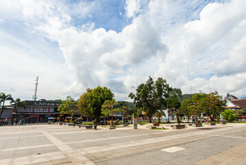 Obraz premium Sumedang Square, the largest and most famous public open space in Sumedang City, is a gathering place for city residents to carry out various activities.