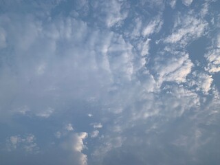 Fototapeta na wymiar blue sky with cloud background ep176