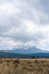 Fototapeta premium Panoramic view of the Iztaccihuatl volcano in the state of Puebla
