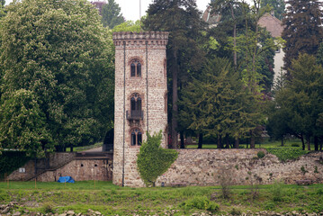 Stone tower named Diebsturm at City of Bad Säckingen, Baden-Württemberg, at border of Rhine River on a cloudy spring day. Photo taken May 6th, 2022, Bad Säckingen, Germany.