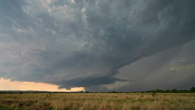 Timelapse of supercell storm swirling in the sky over Texas as dangerous storm builds up.