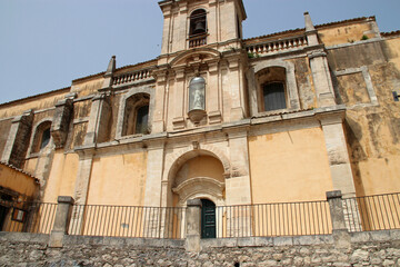 Fototapeta na wymiar baroque (?) church (santa lucia) in ragusa in sicily (italy) 