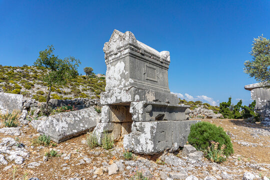 Amazing views from Sidyma which was a town of ancient Lycia, at what is now the small village of Dudurga in Muğla,Turkey. It lies on the hiking way of Lycian way (Likya yolu). 
