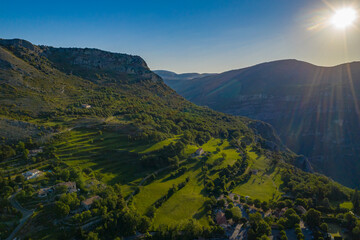 Fototapeta premium Lever de soleil sur Gourdon 3
