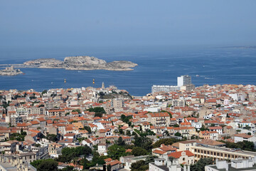 Fototapeta na wymiar View over the city of Marseille from a hill