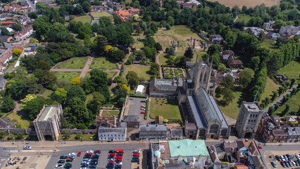 Fototapeta premium An aerial view of the St Edmundsbury Cathedral in Bury St Edmunds, Suffolk, UK