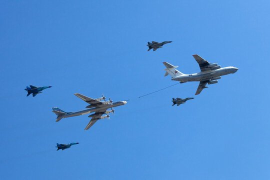 Airplanes in the skies