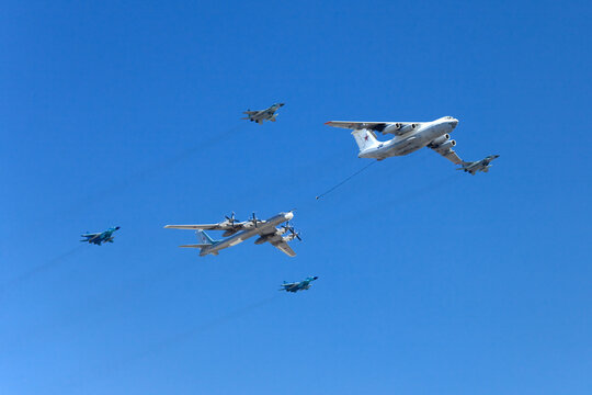 Airplanes in the skies