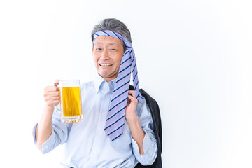 酔っ払いすぎた高齢男性