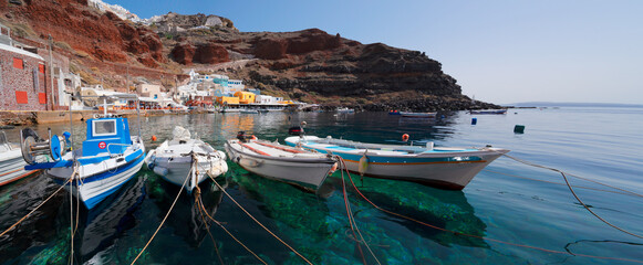 Fototapeta na wymiar Amoudi bay, Santorini, Greece