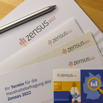 2022 German census cover letter with logo