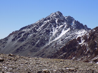 La punta de la montaña