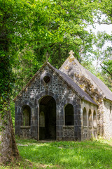 Obraz premium Chapelle Saint-Antoine dans la Forêt d'Andaine, près de Bagnols-de-l'Orne