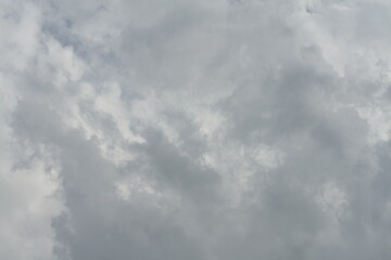 Wolken Himmel kurz vor oder nach einem Gewitter mit Regenschauer