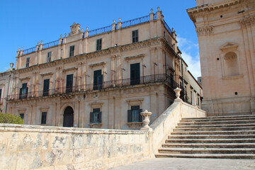 Fototapeta premium baroque palace (landolina) in noto in sicily (italy) 