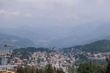 Fototapeta na wymiar small town in the alps mountains of italy