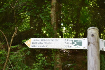 Wanderwegweiser im Enderttal, wilde Endert