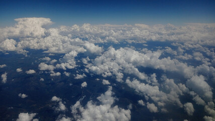 Fototapeta na wymiar Paisaje de nubes en verano vista aerea.