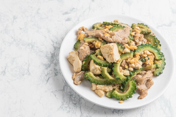 夏の味覚　ゴーヤチャンプル