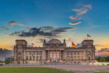 Berlin Germany, sunrise city skyline at Reichstag German Parliament Building - obrazy, fototapety, plakaty