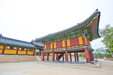 Fototapeta premium Naksansa or Naksan Temple is a Korean Buddhist temple complex in the Jogye order of Korean Buddhism that stands on the slopes of Naksan Mountain.